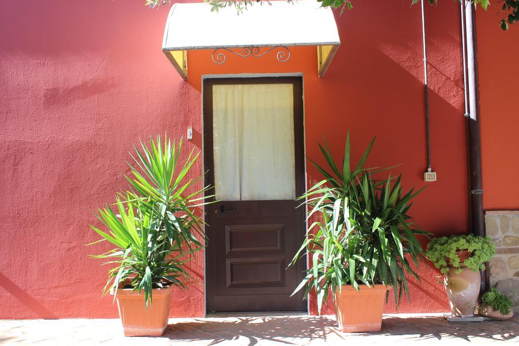 Societa Agricola F.Lli Angelucci Villa Cannara Exterior photo